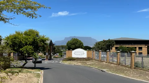Plattekloof Office Park, 1 Bloulelie Street, Parow